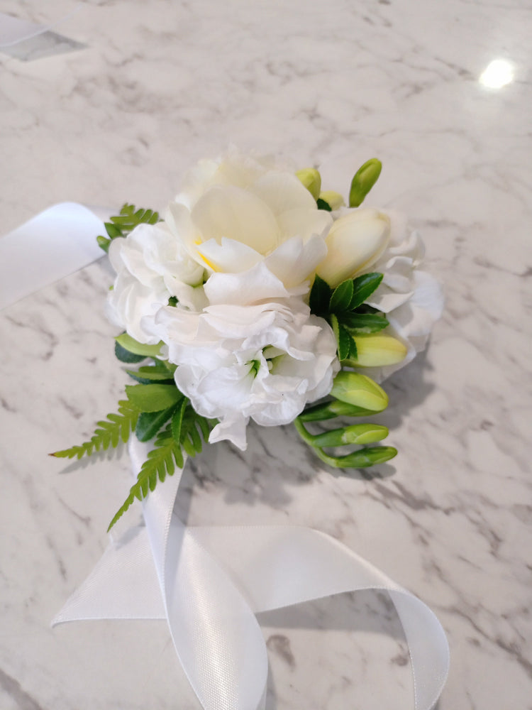 Mix Blooms Corsage